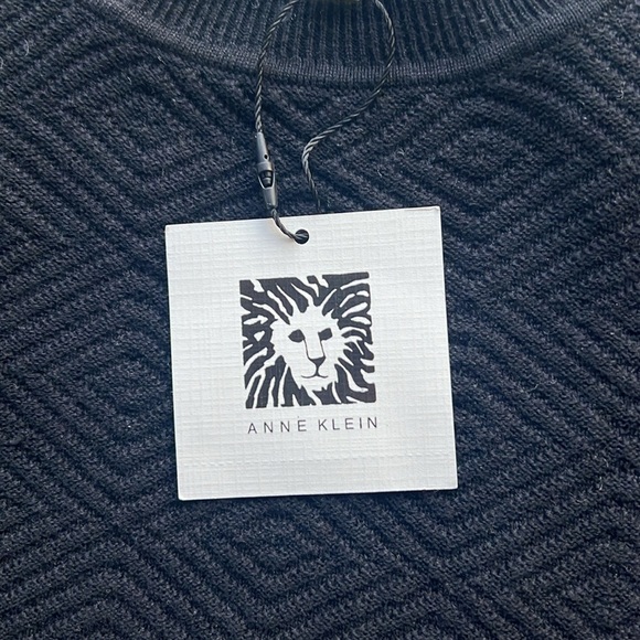 NWT Anne Klein Short Sleeve Diamond Pattern Sweater with Gold Buttons Black L - Picture 4 of 7